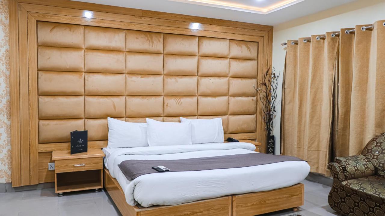 Hotel Crown Inn Μουλτάν Εξωτερικό φωτογραφία