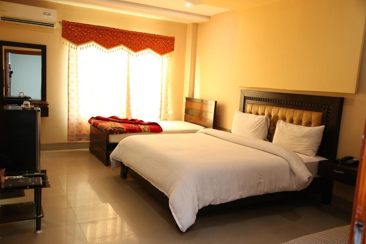 Hotel Crown Inn Μουλτάν Εξωτερικό φωτογραφία